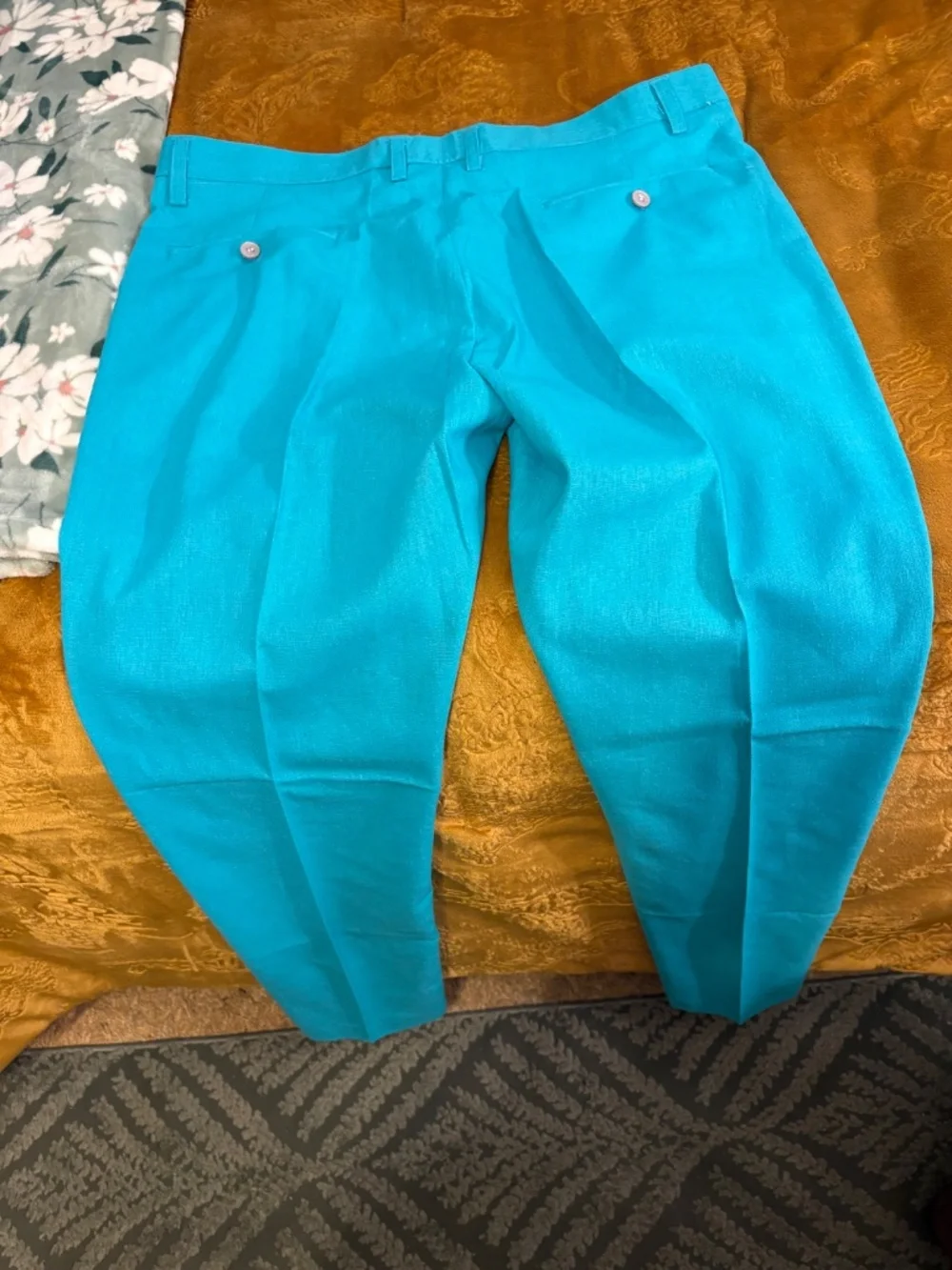 Mi Bo Tong Suit